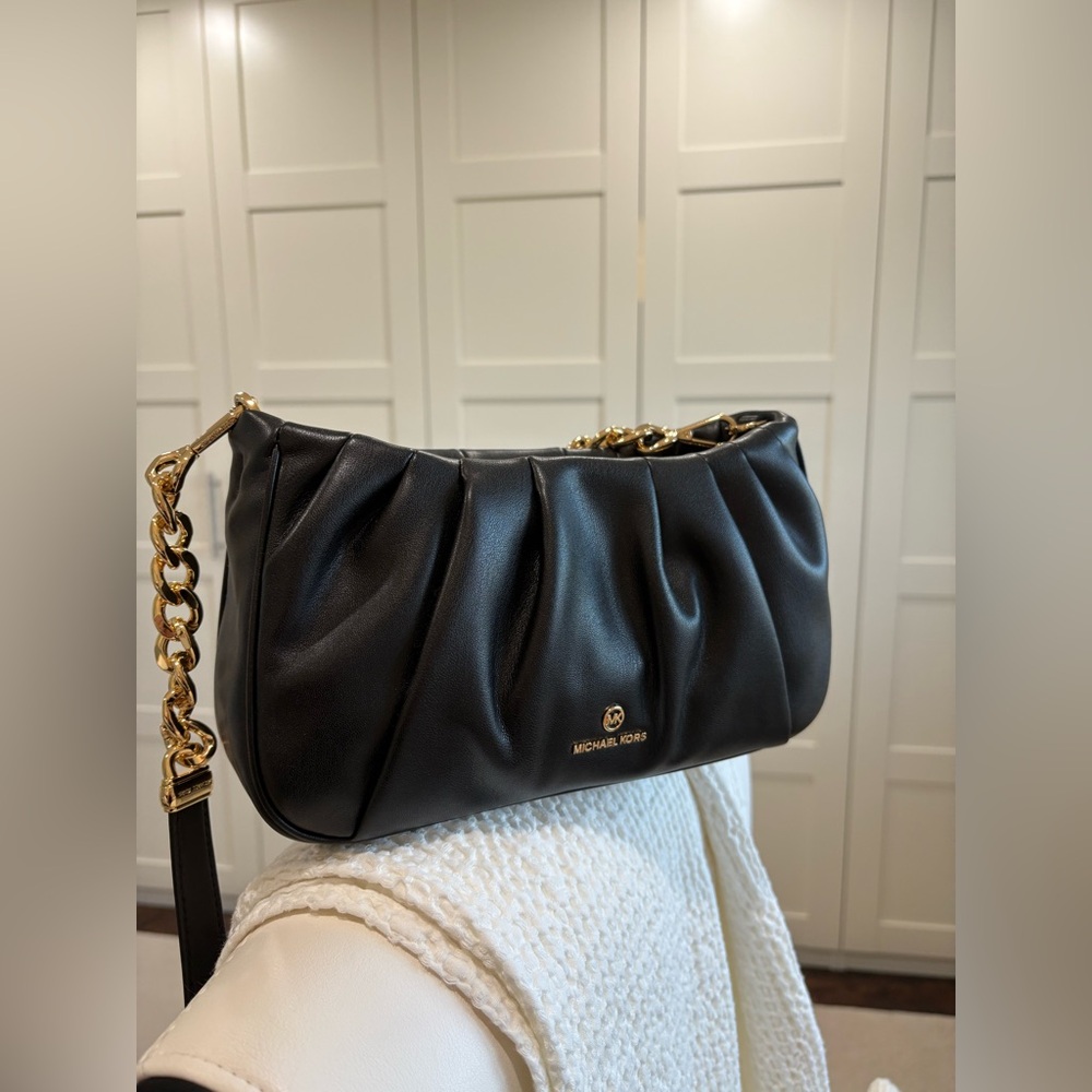 Michael Kors Hannah Crossbody Clutch purse NWOT
